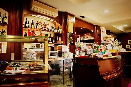 色調重現-店內情景前.jpg